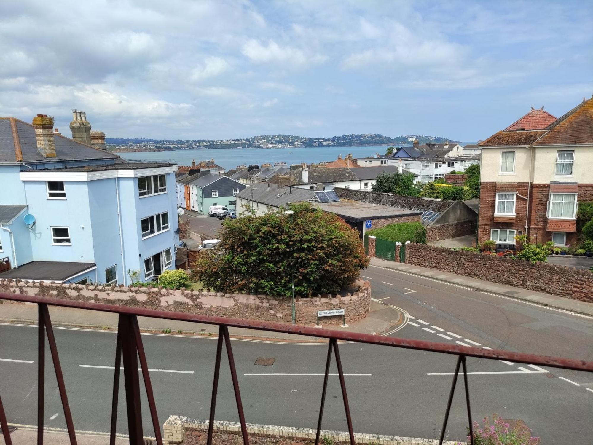 Cleve Court Hotel Paignton Room photo